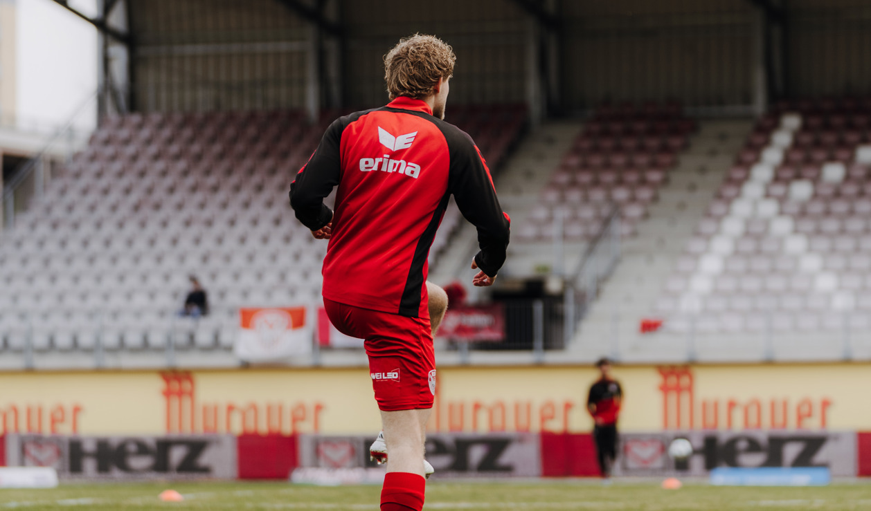 Falken News: Test in der Länderspielpause, Falkenfamilie im Einsatz in der Meisterschaft